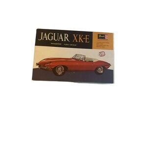 Revell Jaguar XK-E Roadster 1:25th Scale Model Car Kit